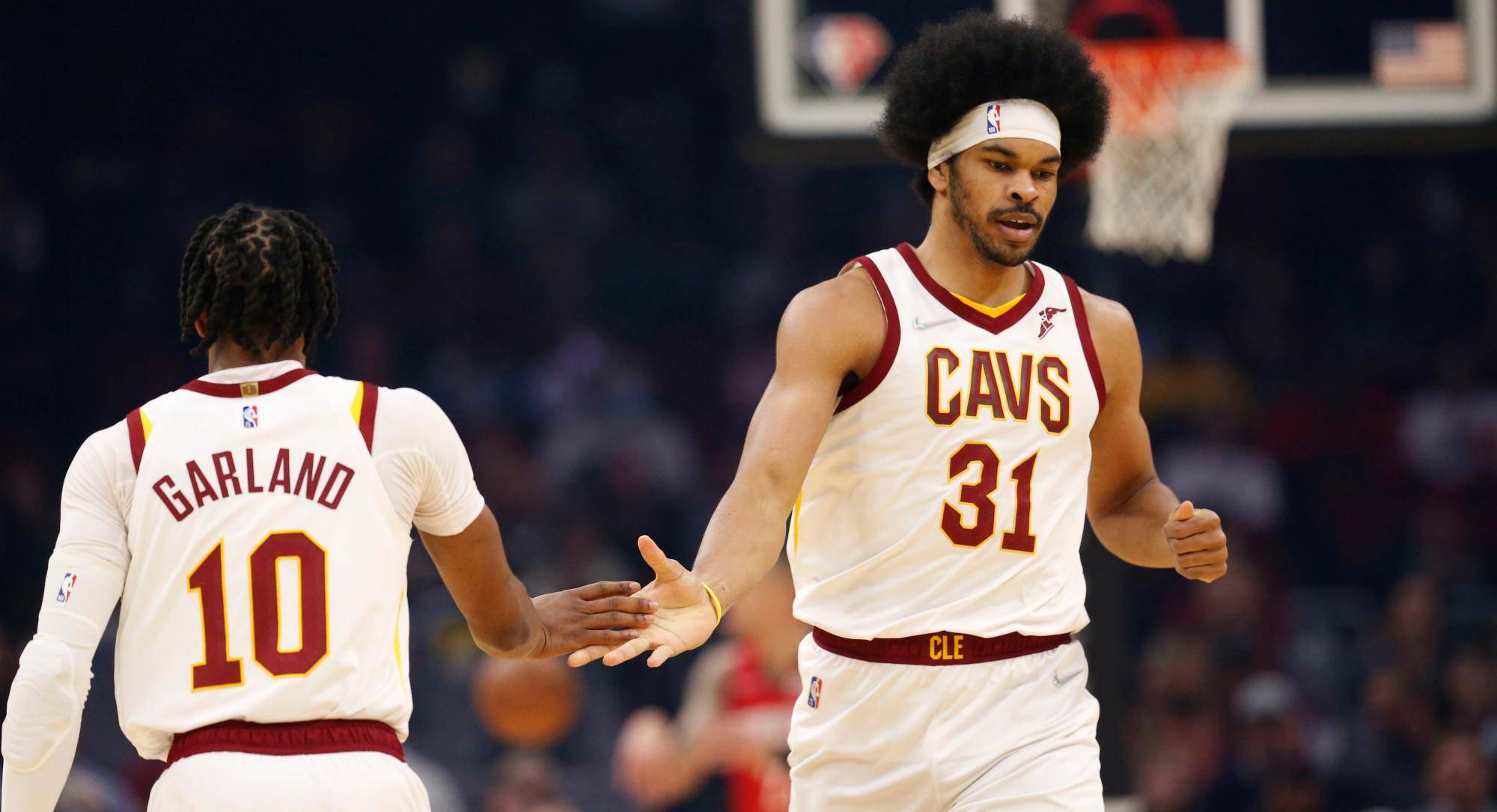 乐鱼app下载 -关于转折点芝加哥公牛远射贴柱；CBA季后赛关键时刻攻防权衡；气氛紧张；身体对抗强度拉满的信息