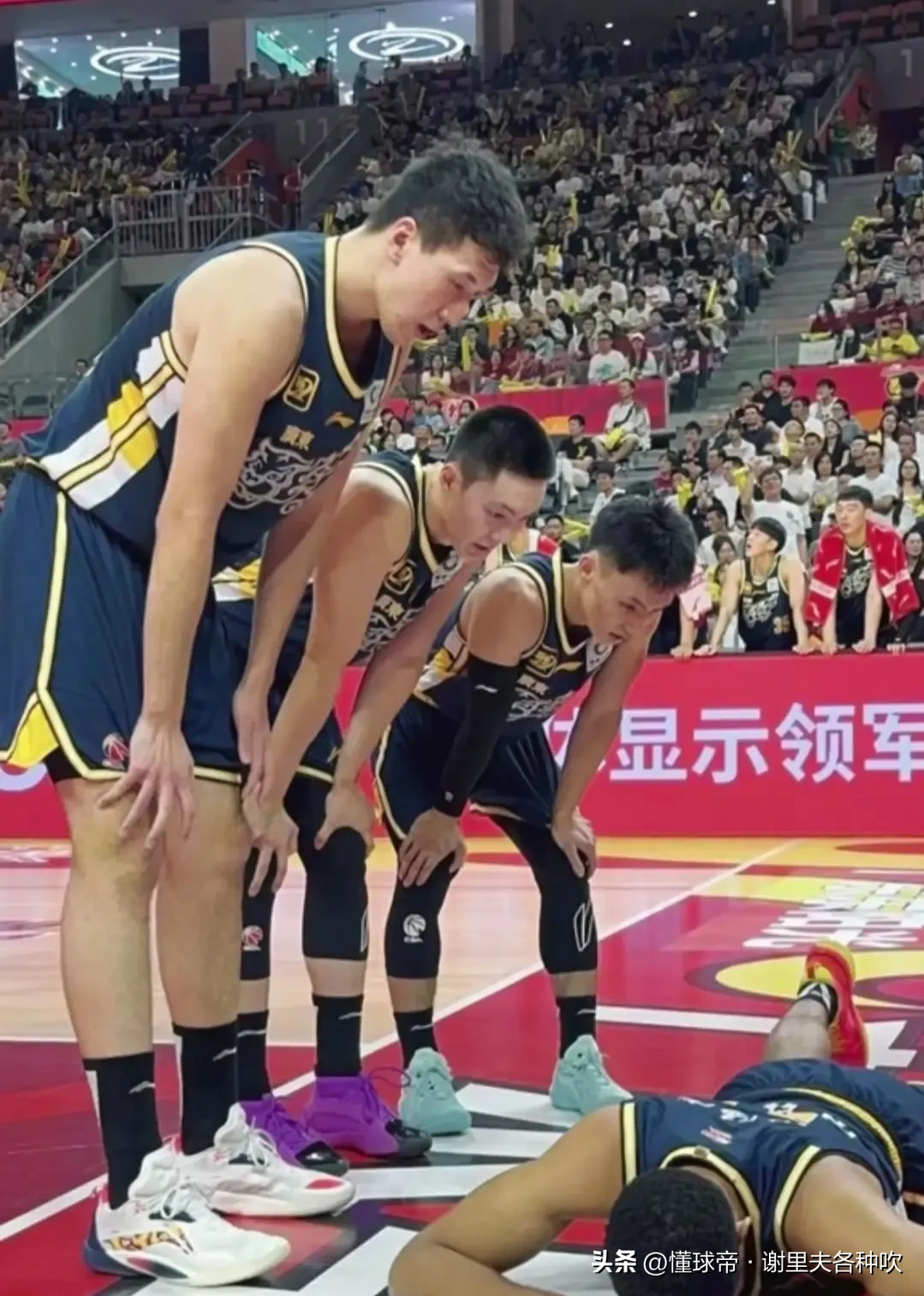 乐鱼官方网站 -社区盾冲刺阶段再迎强敌,广东宏远刷新队史纪录,主帅态度——气氛紧张,临场指挥获称赞的简单介绍